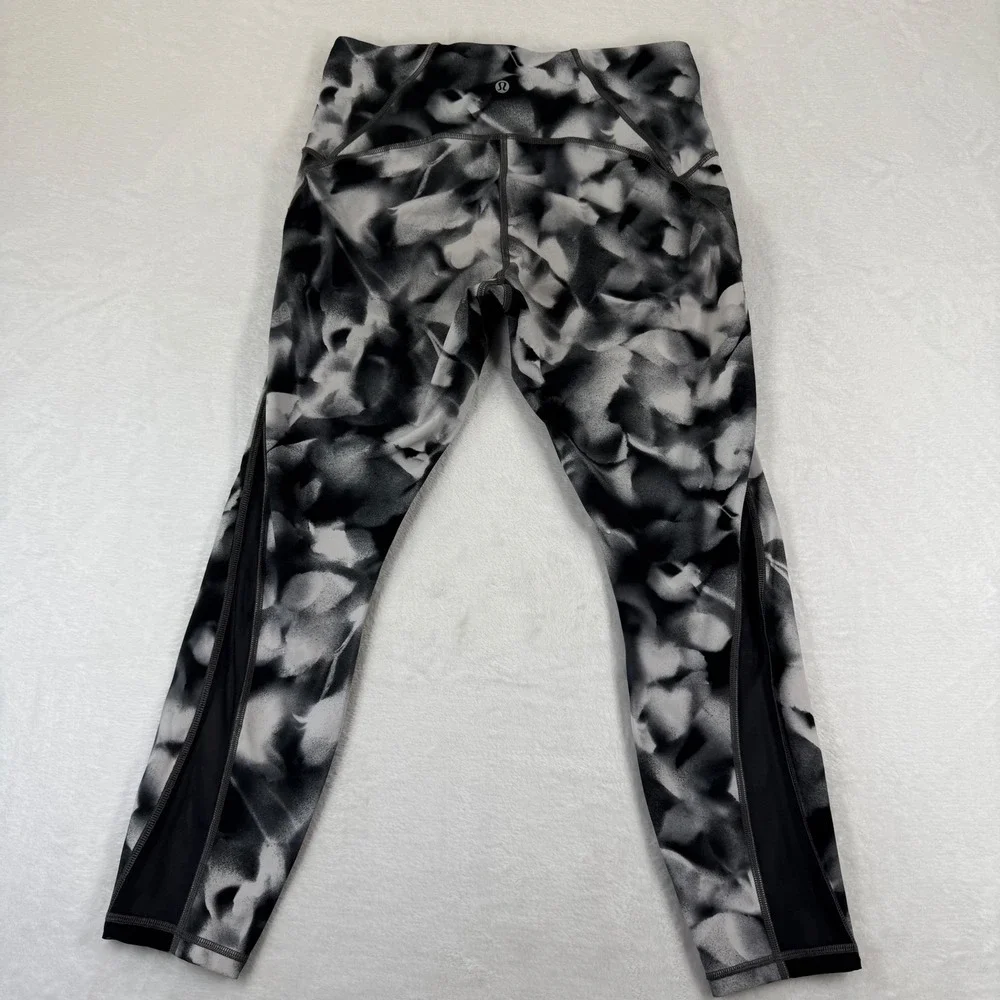 Lululemon High Rise Mesh Panel Leggings Abstract Black White Grey Size 10‎